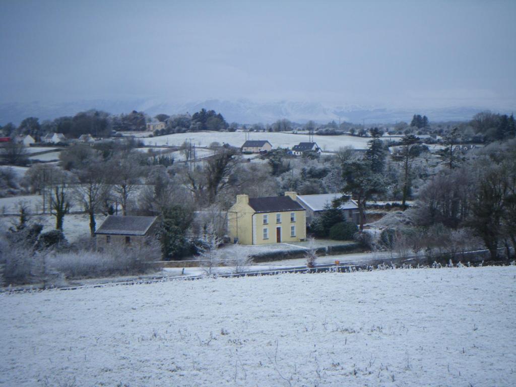 Bed and Breakfast Breezy Heights Cross  Exteriér fotografie